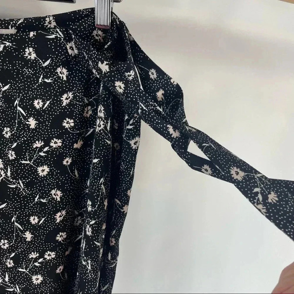 Chelsea28 Asymmetrical Faux Wrap Daisy Print  Midi Skirt - Picture 5 of 9